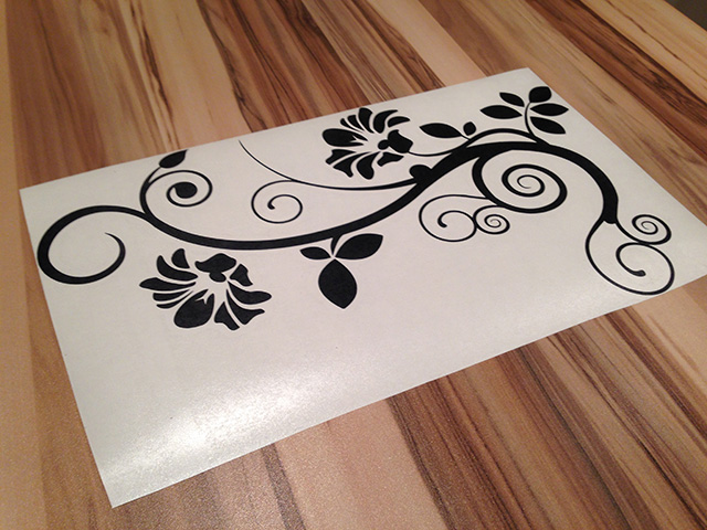 ako nalepiť samolepku na stenu 1