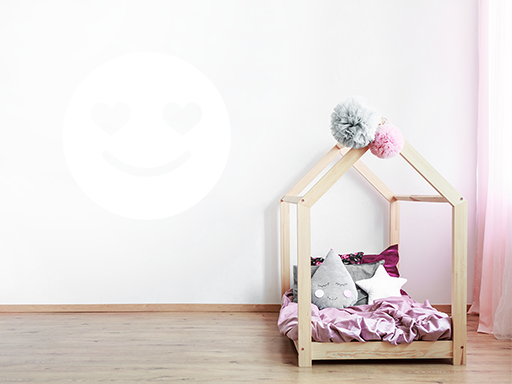 Zamilovaný smajlík samolepka na stenu, zamilovaný smajlík nálepka na stenu, zamilovaný úsmev dekorácie na stenu, zamilovaný smajlík láska